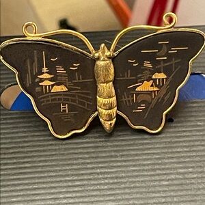 Vintage Butterfly Black & Gold Japanese Mt Fuji Damascene Etched Brooch Pin